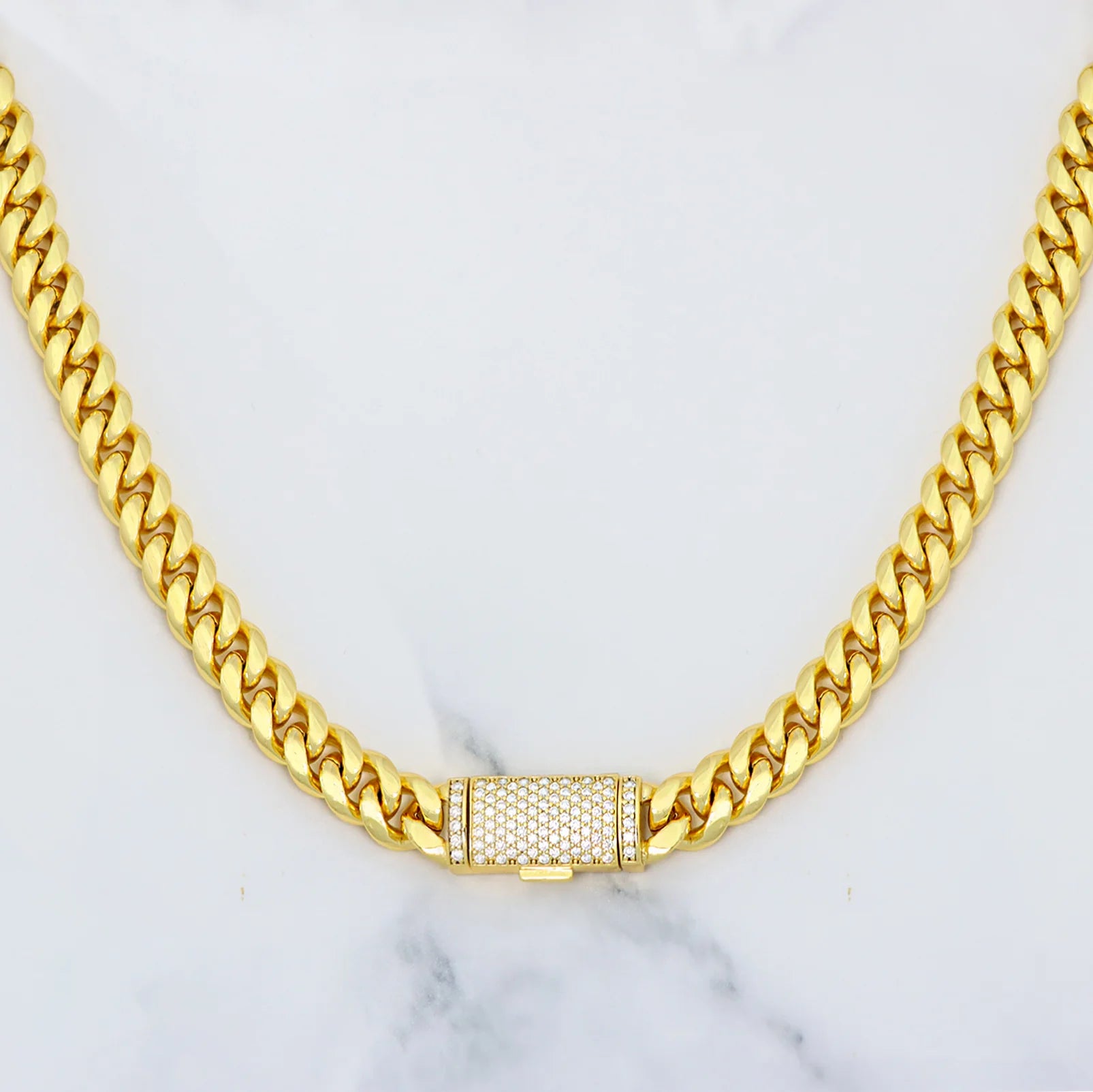 8mm-gold-cuban-link-chain-with-moissanite-clasp